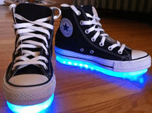 Leuchtende Sneakers